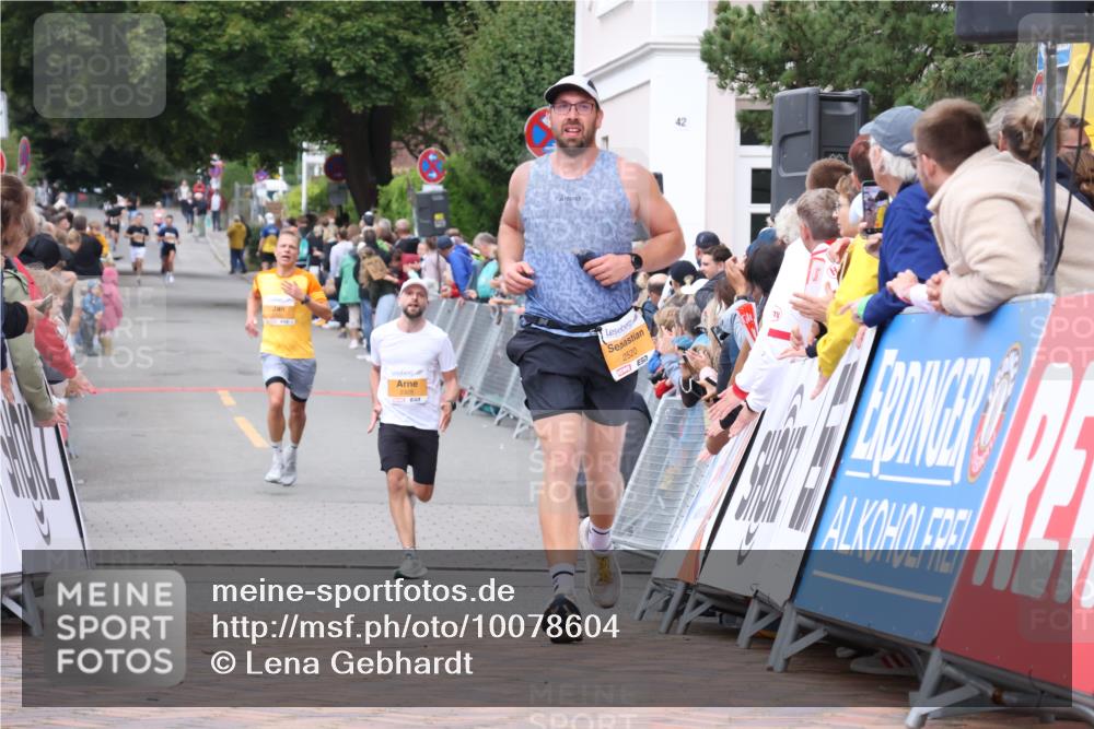 30.08.2026 - Blankeneser Heldenlauf Lena Gebhardt http://msf.ph/oto/10078604 30.08.2026 11:42:07 Ziel 2328, 2520, 2935 meine-sportfotos.de