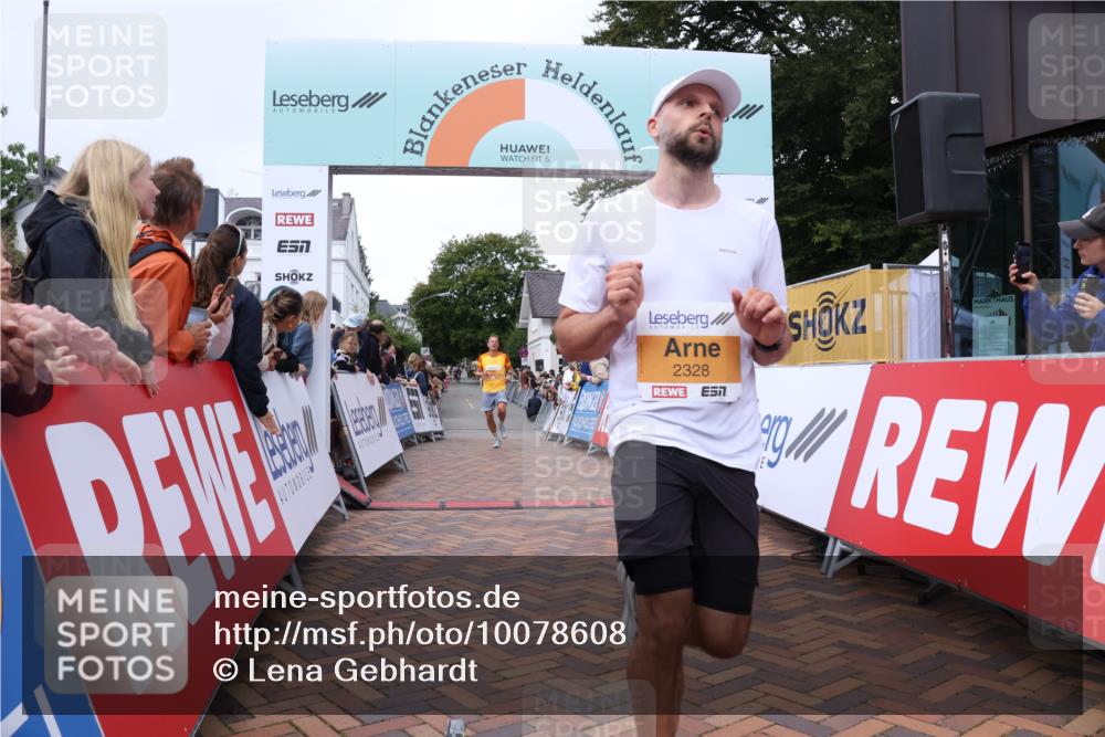 30.08.2026 - Blankeneser Heldenlauf Lena Gebhardt http://msf.ph/oto/10078608 30.08.2026 11:42:12 Ziel 2328, 2432, 2520 meine-sportfotos.de