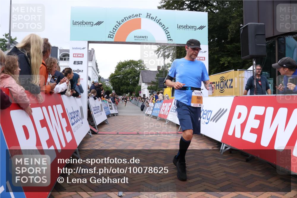 30.08.2026 - Blankeneser Heldenlauf Lena Gebhardt http://msf.ph/oto/10078625 30.08.2026 11:42:39 Ziel 2524 meine-sportfotos.de