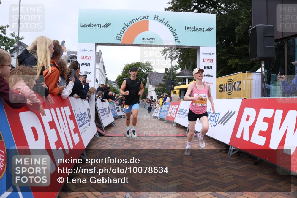 30.08.2026 - Blankeneser Heldenlauf Lena Gebhardt http://msf.ph/oto/10078634 30.08.2026 11:42:51 Ziel 2032, 2465, 2494, 2563 meine-sportfotos.de