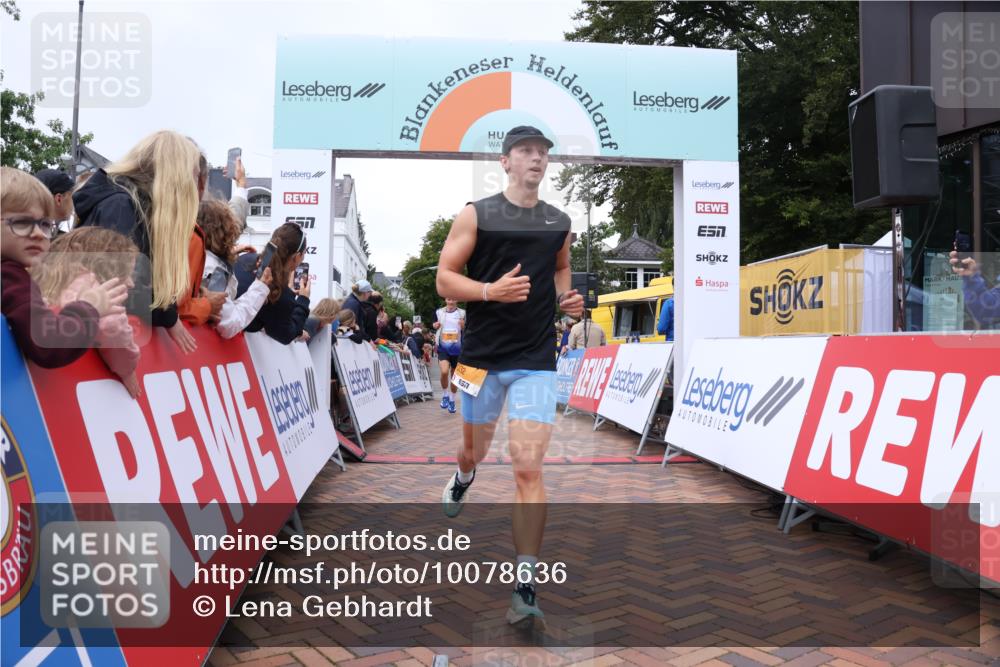 30.08.2026 - Blankeneser Heldenlauf Lena Gebhardt http://msf.ph/oto/10078636 30.08.2026 11:42:52 Ziel 2032, 2465, 2494, 2563 meine-sportfotos.de
