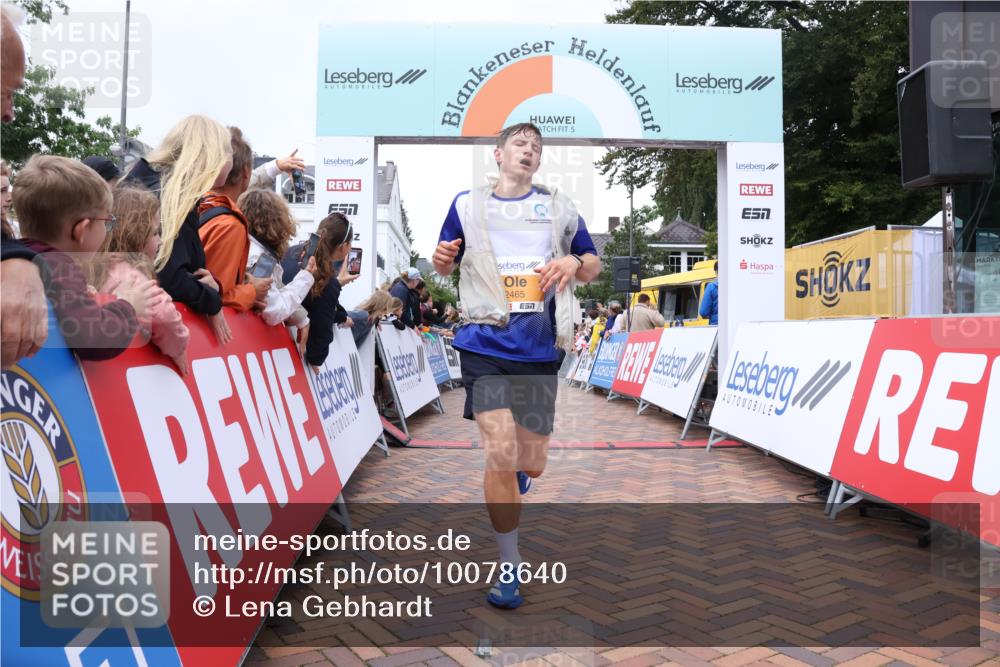30.08.2026 - Blankeneser Heldenlauf Lena Gebhardt http://msf.ph/oto/10078640 30.08.2026 11:42:54 Ziel 2032, 2437, 2465, 2494 meine-sportfotos.de