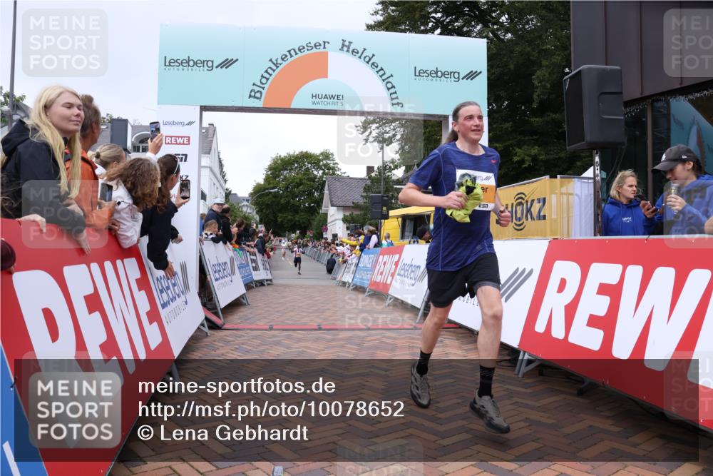 30.08.2026 - Blankeneser Heldenlauf Lena Gebhardt http://msf.ph/oto/10078652 30.08.2026 11:43:06 Ziel 2897 meine-sportfotos.de