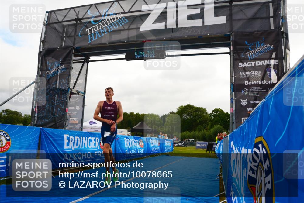 30.08.2026 - Elbe Triathlon Hamburg LAZAROV Photography http://msf.ph/oto/10078665 30.08.2026 09:54:22 Ziel 205 meine-sportfotos.de