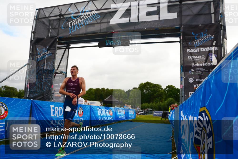30.08.2026 - Elbe Triathlon Hamburg LAZAROV Photography http://msf.ph/oto/10078666 30.08.2026 09:54:22 Ziel 205 meine-sportfotos.de
