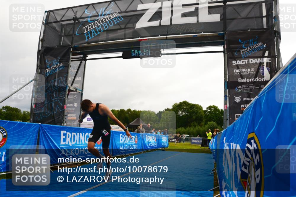 30.08.2026 - Elbe Triathlon Hamburg LAZAROV Photography http://msf.ph/oto/10078679 30.08.2026 09:58:32 Ziel 180, 203 meine-sportfotos.de