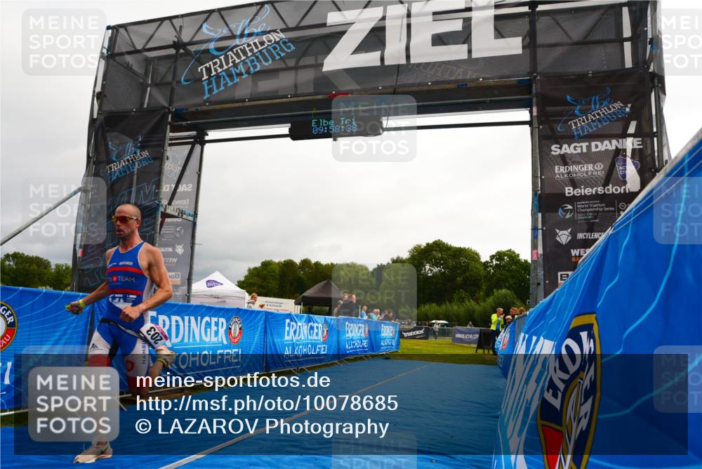 30.08.2026 - Elbe Triathlon Hamburg LAZAROV Photography http://msf.ph/oto/10078685 30.08.2026 09:58:39 Ziel 203 meine-sportfotos.de