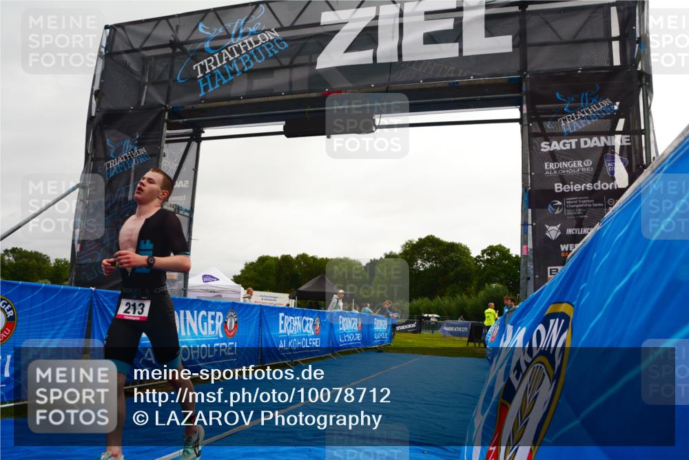 30.08.2026 - Elbe Triathlon Hamburg LAZAROV Photography http://msf.ph/oto/10078712 30.08.2026 10:02:12 Ziel 213 meine-sportfotos.de
