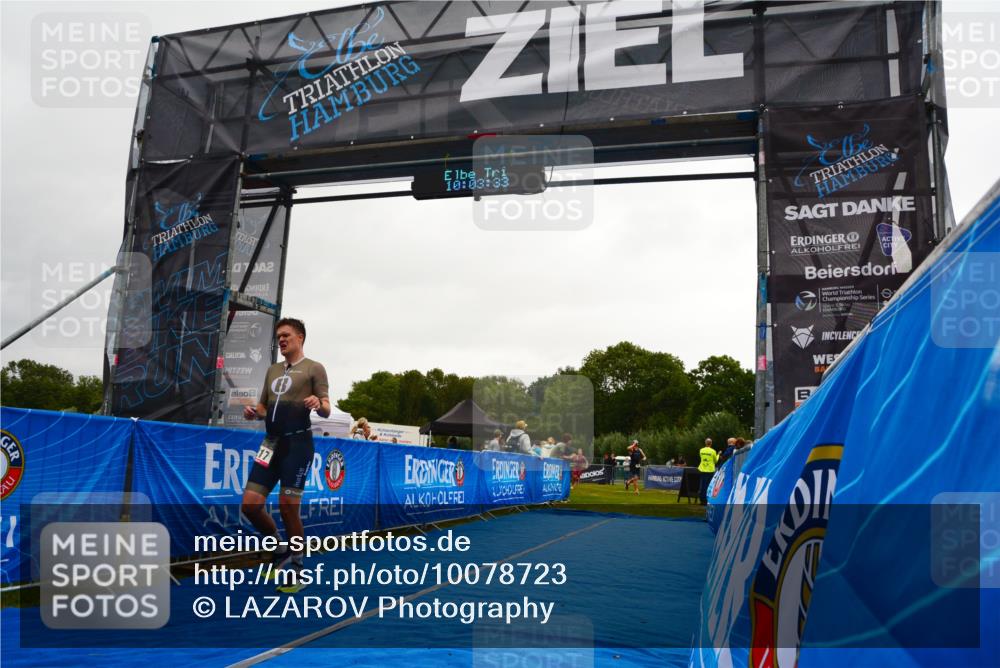 30.08.2026 - Elbe Triathlon Hamburg LAZAROV Photography http://msf.ph/oto/10078723 30.08.2026 10:03:34 Ziel 217 meine-sportfotos.de