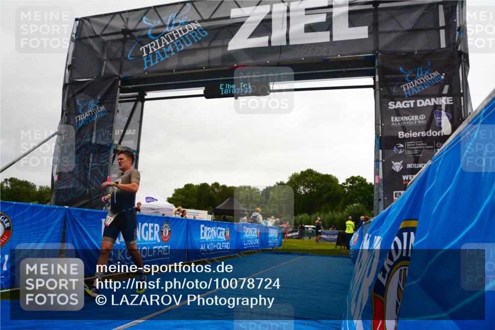 30.08.2026 - Elbe Triathlon Hamburg LAZAROV Photography http://msf.ph/oto/10078724 30.08.2026 10:03:34 Ziel 217 meine-sportfotos.de