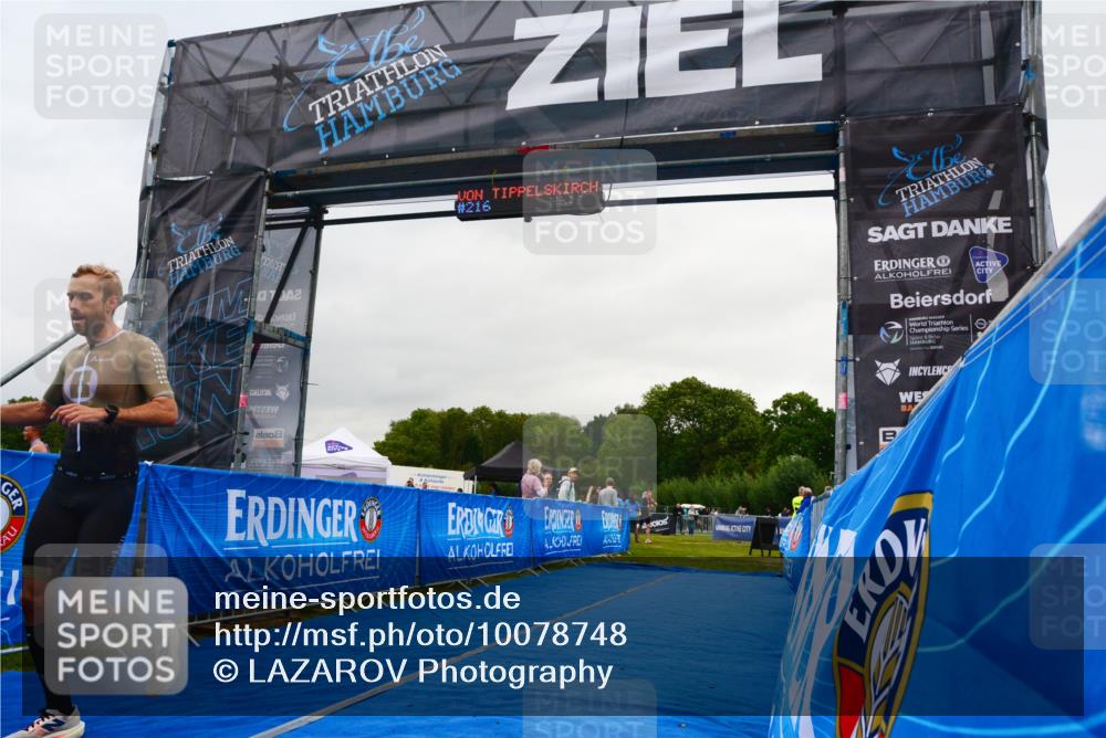 30.08.2026 - Elbe Triathlon Hamburg LAZAROV Photography http://msf.ph/oto/10078748 30.08.2026 10:06:17 Ziel 216 meine-sportfotos.de