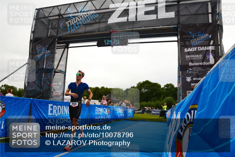 30.08.2026 - Elbe Triathlon Hamburg LAZAROV Photography http://msf.ph/oto/10078796 30.08.2026 10:12:26 Ziel 231 meine-sportfotos.de