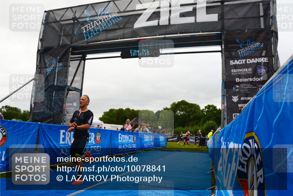 30.08.2026 - Elbe Triathlon Hamburg LAZAROV Photography http://msf.ph/oto/10078841 30.08.2026 10:16:16 Ziel 191 meine-sportfotos.de