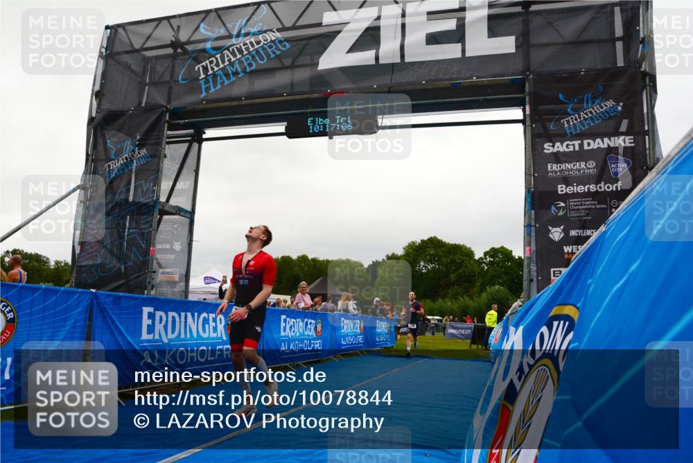 30.08.2026 - Elbe Triathlon Hamburg LAZAROV Photography http://msf.ph/oto/10078844 30.08.2026 10:17:06 Ziel 230, 309 meine-sportfotos.de