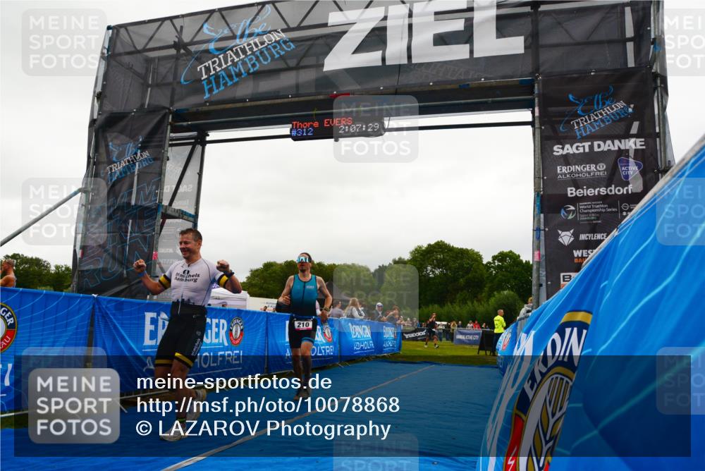 30.08.2026 - Elbe Triathlon Hamburg LAZAROV Photography http://msf.ph/oto/10078868 30.08.2026 10:17:40 Ziel 210, 272 meine-sportfotos.de