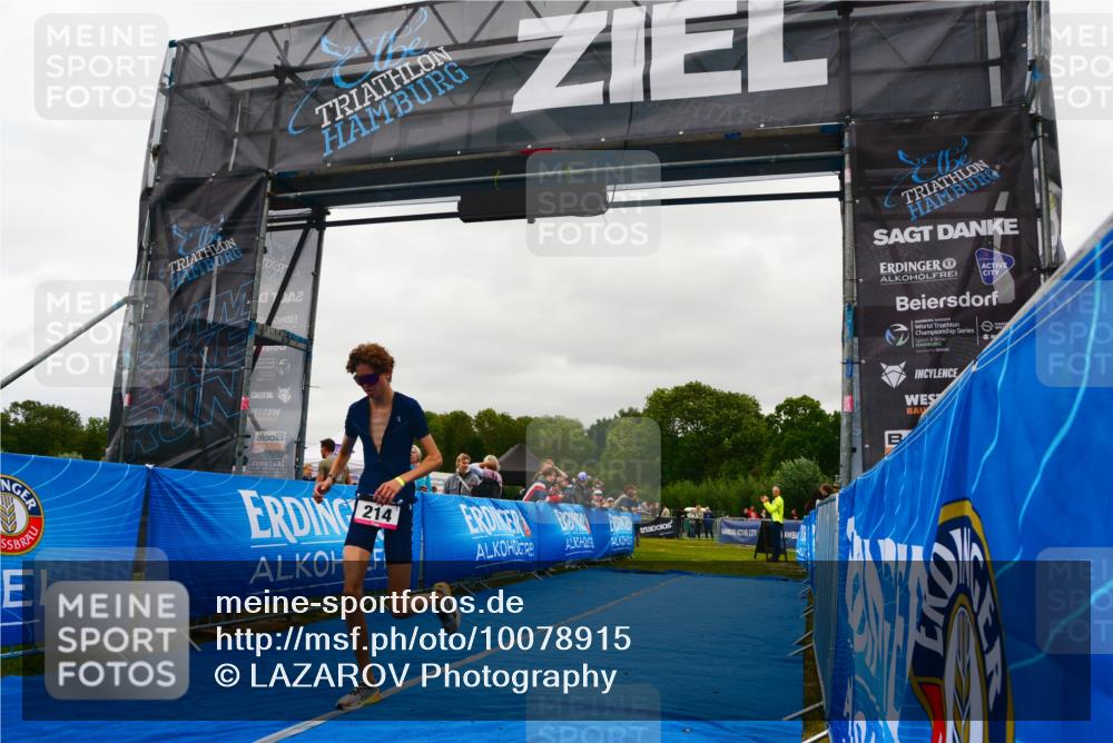 30.08.2026 - Elbe Triathlon Hamburg LAZAROV Photography http://msf.ph/oto/10078915 30.08.2026 10:22:00 Ziel 214 meine-sportfotos.de