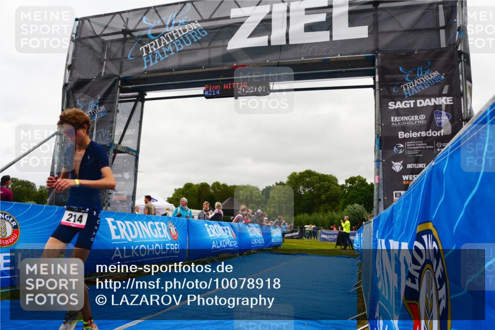 30.08.2026 - Elbe Triathlon Hamburg LAZAROV Photography http://msf.ph/oto/10078918 30.08.2026 10:22:01 Ziel 214 meine-sportfotos.de