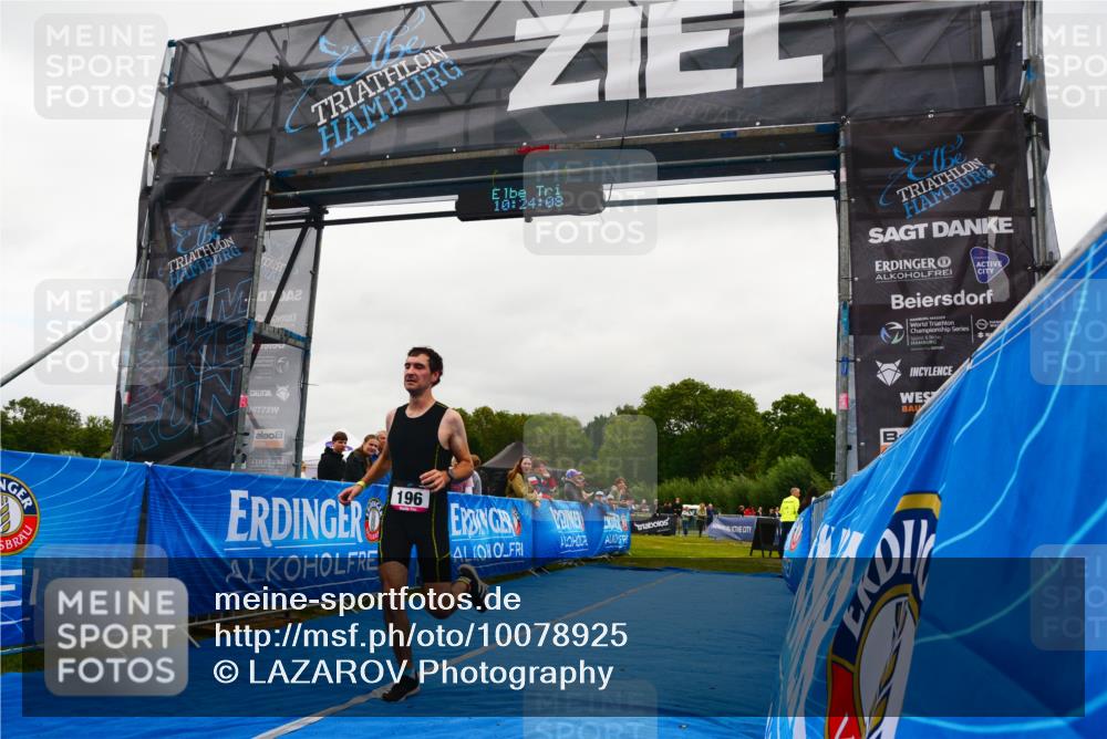 30.08.2026 - Elbe Triathlon Hamburg LAZAROV Photography http://msf.ph/oto/10078925 30.08.2026 10:24:08 Ziel 196 meine-sportfotos.de