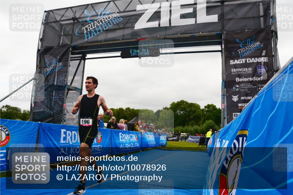 30.08.2026 - Elbe Triathlon Hamburg LAZAROV Photography http://msf.ph/oto/10078926 30.08.2026 10:24:08 Ziel 196 meine-sportfotos.de