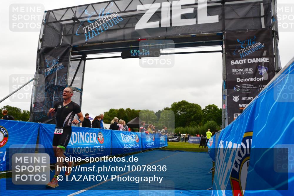 30.08.2026 - Elbe Triathlon Hamburg LAZAROV Photography http://msf.ph/oto/10078936 30.08.2026 10:25:10 Ziel 258 meine-sportfotos.de