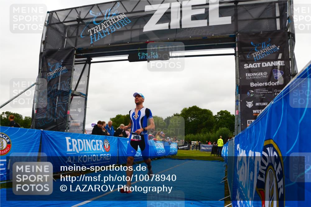 30.08.2026 - Elbe Triathlon Hamburg LAZAROV Photography http://msf.ph/oto/10078940 30.08.2026 10:26:01 Ziel 288 meine-sportfotos.de