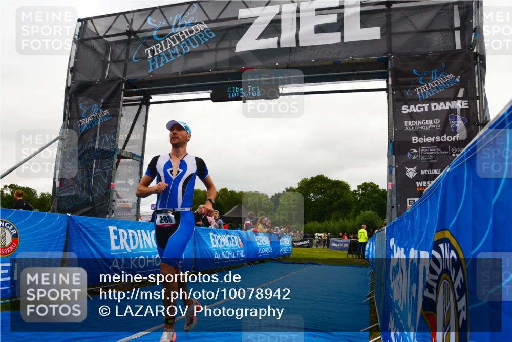 30.08.2026 - Elbe Triathlon Hamburg LAZAROV Photography http://msf.ph/oto/10078942 30.08.2026 10:26:01 Ziel 288 meine-sportfotos.de