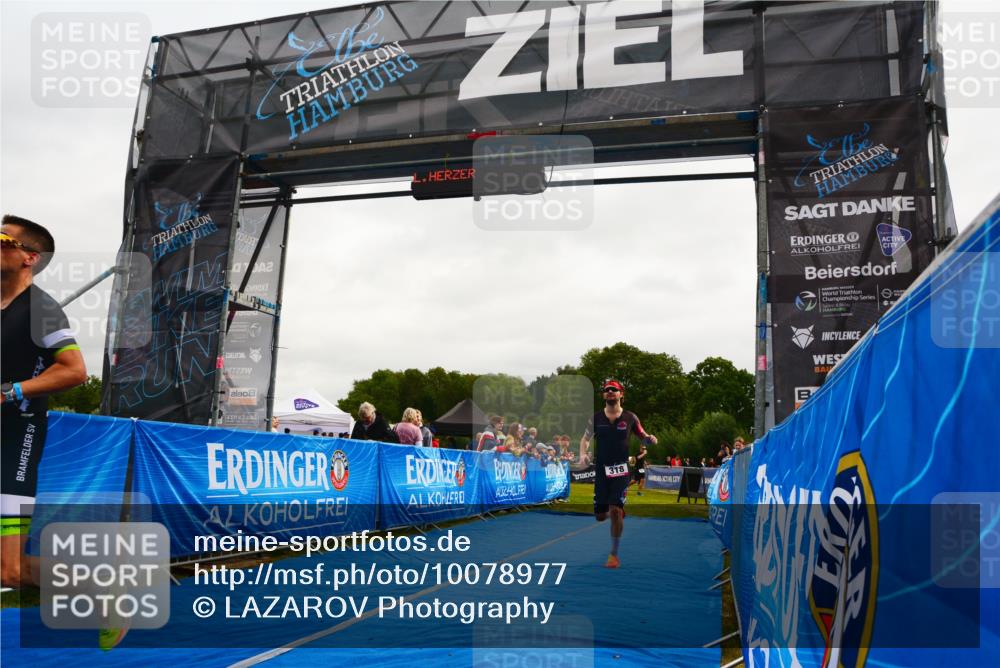 30.08.2026 - Elbe Triathlon Hamburg LAZAROV Photography http://msf.ph/oto/10078977 30.08.2026 10:28:15 Ziel 253, 318 meine-sportfotos.de