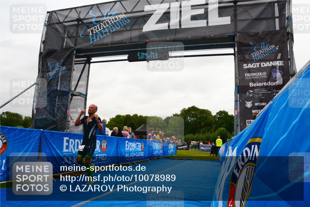 30.08.2026 - Elbe Triathlon Hamburg LAZAROV Photography http://msf.ph/oto/10078989 30.08.2026 10:28:52 Ziel 255 meine-sportfotos.de