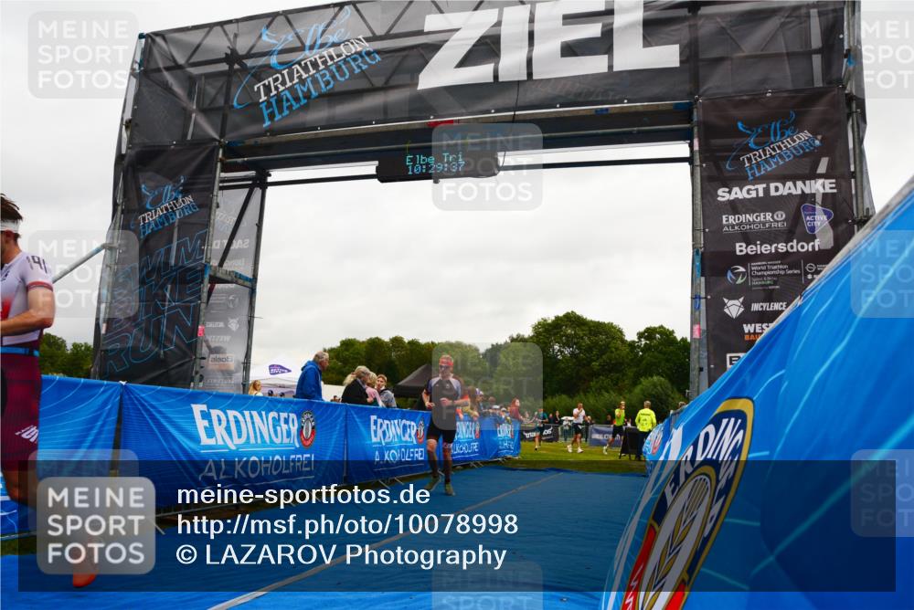 30.08.2026 - Elbe Triathlon Hamburg LAZAROV Photography http://msf.ph/oto/10078998 30.08.2026 10:29:37 Ziel 236, 310, 351 meine-sportfotos.de
