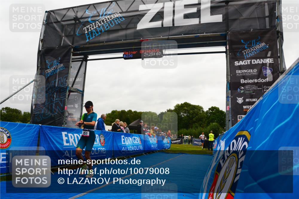 30.08.2026 - Elbe Triathlon Hamburg LAZAROV Photography http://msf.ph/oto/10079008 30.08.2026 10:29:43 Ziel 351 meine-sportfotos.de