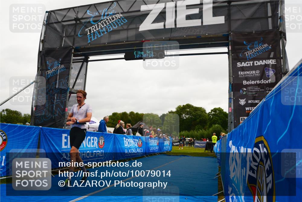 30.08.2026 - Elbe Triathlon Hamburg LAZAROV Photography http://msf.ph/oto/10079014 30.08.2026 10:30:27 Ziel 317 meine-sportfotos.de