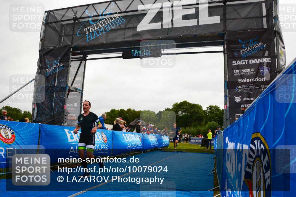 30.08.2026 - Elbe Triathlon Hamburg LAZAROV Photography http://msf.ph/oto/10079024 30.08.2026 10:31:05 Ziel 208, 252, 1895 meine-sportfotos.de