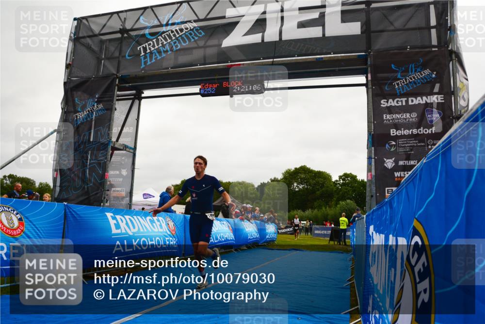 30.08.2026 - Elbe Triathlon Hamburg LAZAROV Photography http://msf.ph/oto/10079030 30.08.2026 10:31:07 Ziel 208, 252, 1895 meine-sportfotos.de