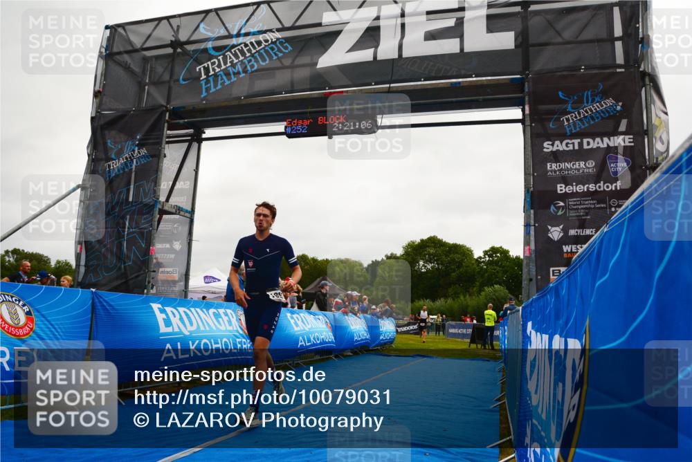30.08.2026 - Elbe Triathlon Hamburg LAZAROV Photography http://msf.ph/oto/10079031 30.08.2026 10:31:07 Ziel 208, 252, 1895 meine-sportfotos.de