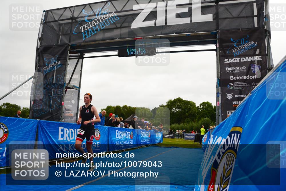 30.08.2026 - Elbe Triathlon Hamburg LAZAROV Photography http://msf.ph/oto/10079043 30.08.2026 10:31:30 Ziel 328 meine-sportfotos.de