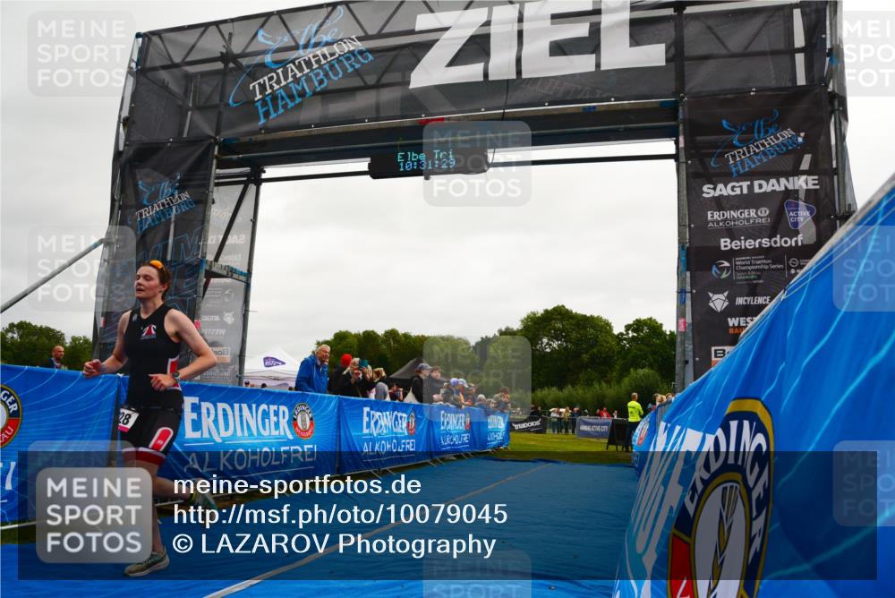 30.08.2026 - Elbe Triathlon Hamburg LAZAROV Photography http://msf.ph/oto/10079045 30.08.2026 10:31:30 Ziel 328 meine-sportfotos.de