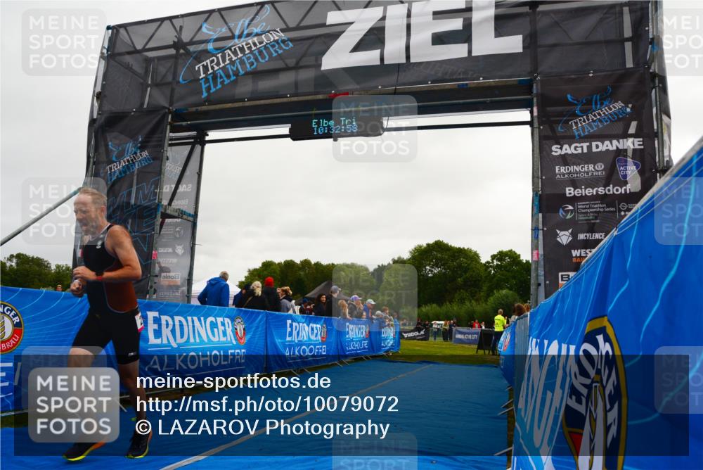 30.08.2026 - Elbe Triathlon Hamburg LAZAROV Photography http://msf.ph/oto/10079072 30.08.2026 10:32:59 Ziel 298 meine-sportfotos.de
