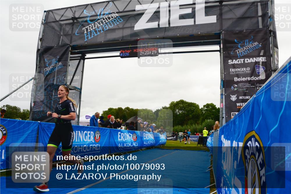 30.08.2026 - Elbe Triathlon Hamburg LAZAROV Photography http://msf.ph/oto/10079093 30.08.2026 10:33:30 Ziel 326, 382 meine-sportfotos.de