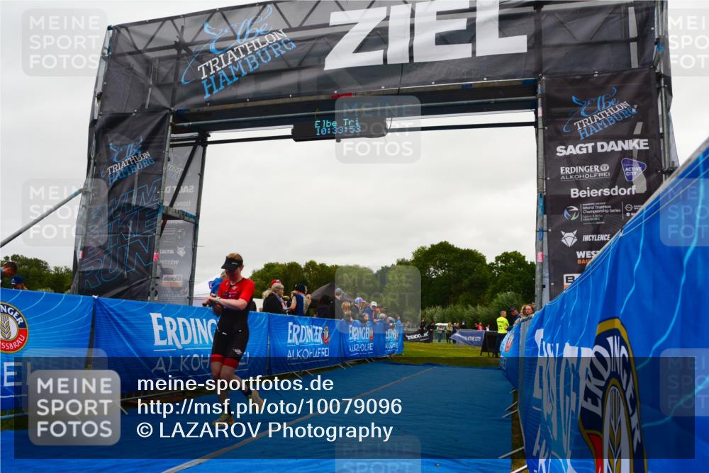 30.08.2026 - Elbe Triathlon Hamburg LAZAROV Photography http://msf.ph/oto/10079096 30.08.2026 10:33:54 Ziel 348 meine-sportfotos.de