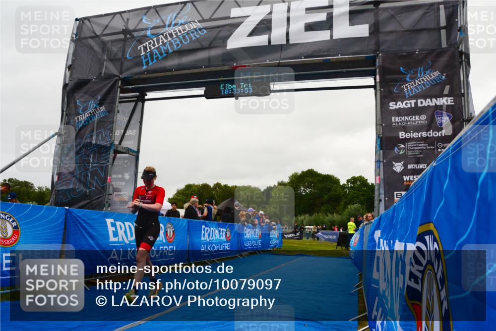 30.08.2026 - Elbe Triathlon Hamburg LAZAROV Photography http://msf.ph/oto/10079097 30.08.2026 10:33:54 Ziel 348 meine-sportfotos.de