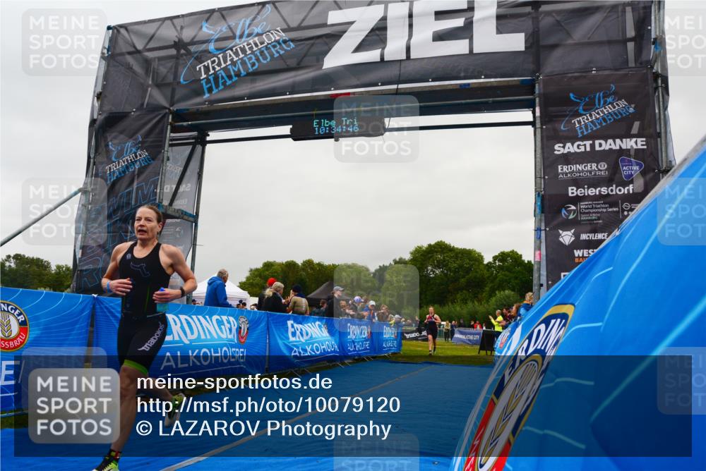 30.08.2026 - Elbe Triathlon Hamburg LAZAROV Photography http://msf.ph/oto/10079120 30.08.2026 10:34:47 Ziel 356, 385 meine-sportfotos.de