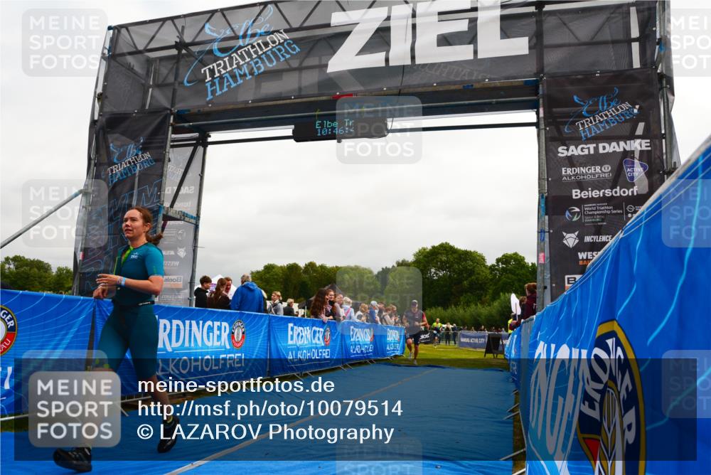 30.08.2026 - Elbe Triathlon Hamburg LAZAROV Photography http://msf.ph/oto/10079514 30.08.2026 10:46:47 Ziel 293, 354, 544 meine-sportfotos.de