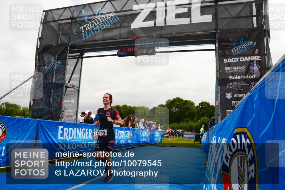 30.08.2026 - Elbe Triathlon Hamburg LAZAROV Photography http://msf.ph/oto/10079545 30.08.2026 10:47:39 Ziel 390 meine-sportfotos.de