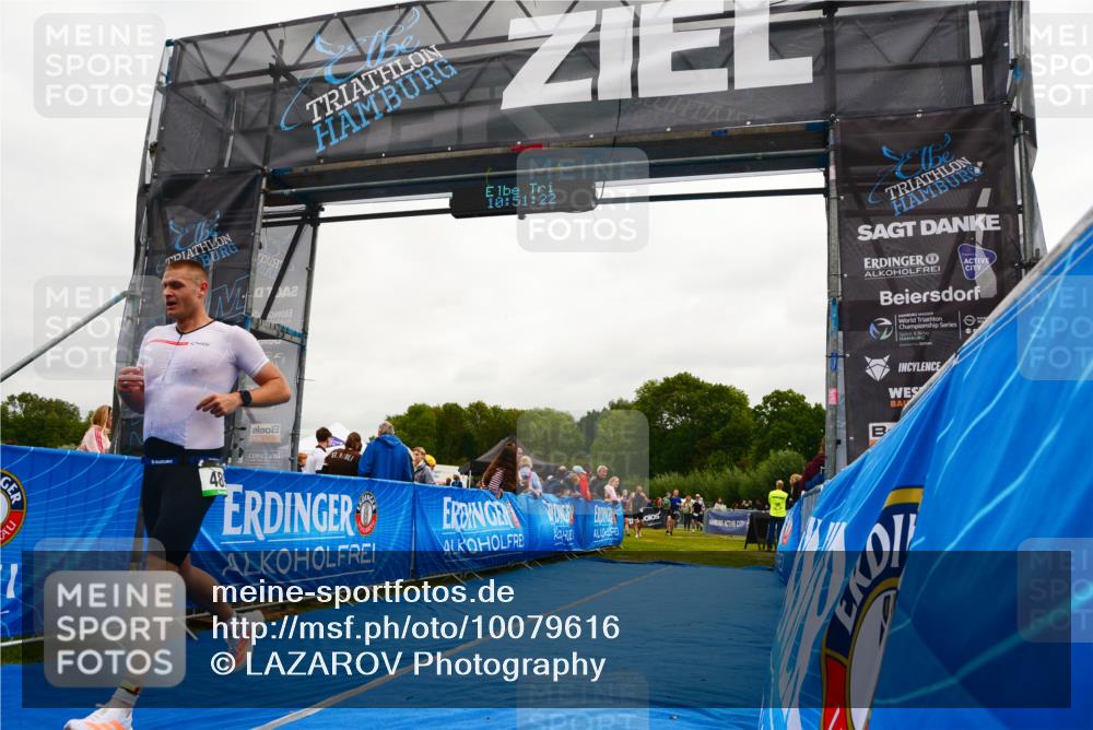 30.08.2026 - Elbe Triathlon Hamburg LAZAROV Photography http://msf.ph/oto/10079616 30.08.2026 10:51:23 Ziel 489, 670 meine-sportfotos.de