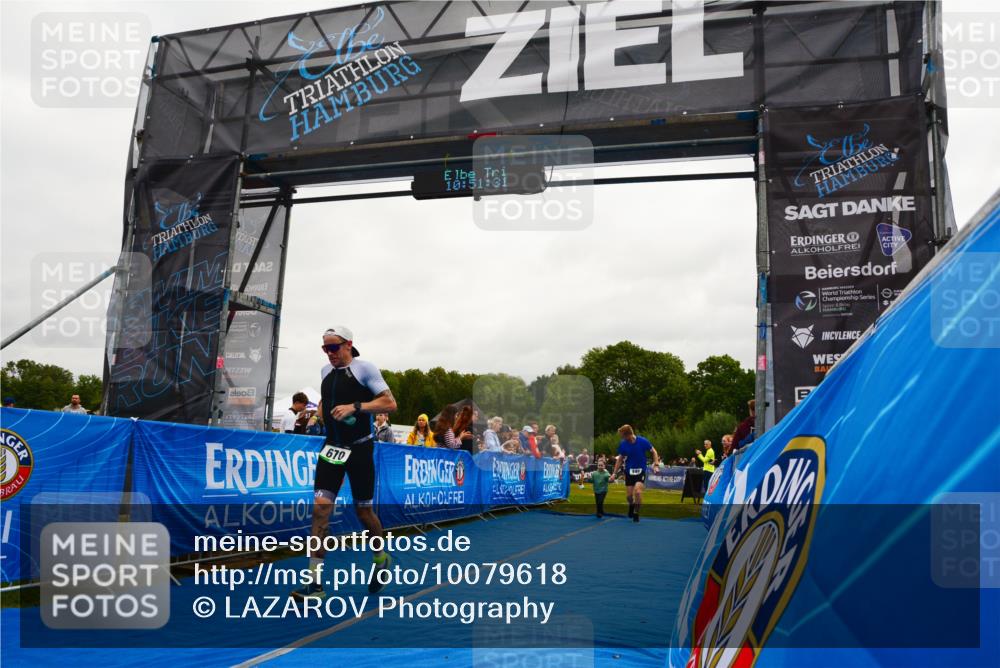30.08.2026 - Elbe Triathlon Hamburg LAZAROV Photography http://msf.ph/oto/10079618 30.08.2026 10:51:32 Ziel 446, 670 meine-sportfotos.de