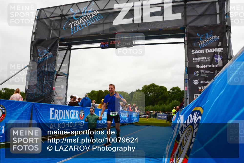 30.08.2026 - Elbe Triathlon Hamburg LAZAROV Photography http://msf.ph/oto/10079624 30.08.2026 10:51:36 Ziel 392, 446 meine-sportfotos.de