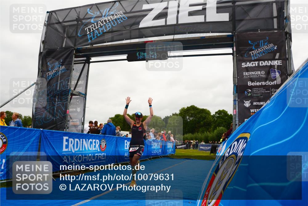 30.08.2026 - Elbe Triathlon Hamburg LAZAROV Photography http://msf.ph/oto/10079631 30.08.2026 10:51:43 Ziel 392 meine-sportfotos.de