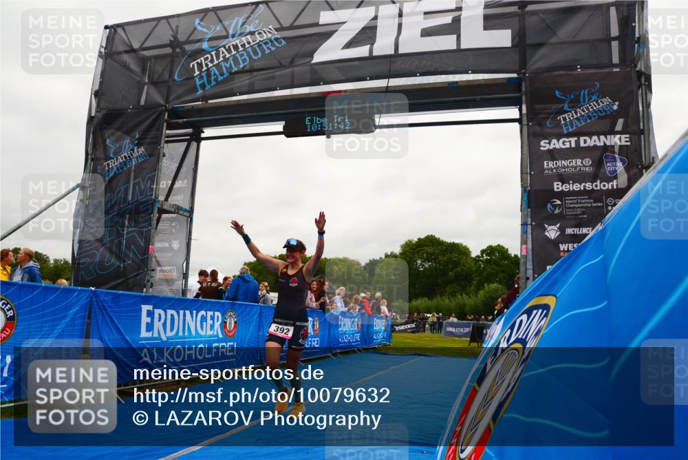 30.08.2026 - Elbe Triathlon Hamburg LAZAROV Photography http://msf.ph/oto/10079632 30.08.2026 10:51:44 Ziel 392 meine-sportfotos.de