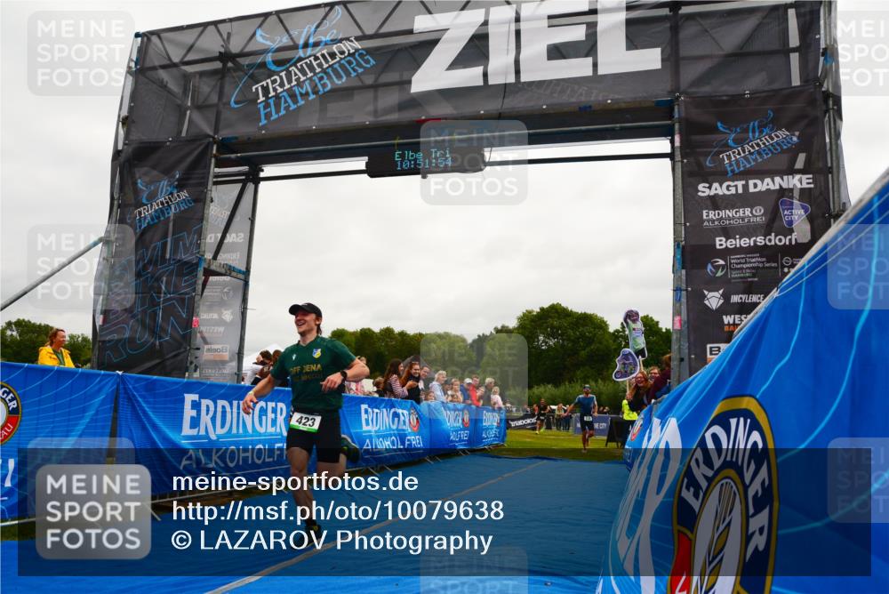 30.08.2026 - Elbe Triathlon Hamburg LAZAROV Photography http://msf.ph/oto/10079638 30.08.2026 10:51:55 Ziel 423, 452, 536 meine-sportfotos.de