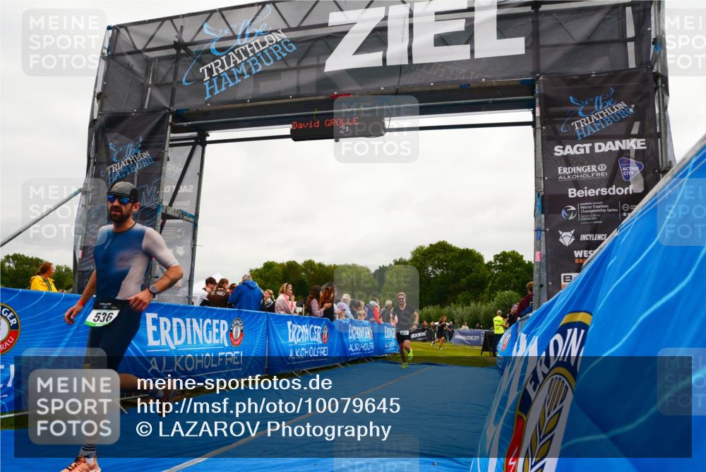 30.08.2026 - Elbe Triathlon Hamburg LAZAROV Photography http://msf.ph/oto/10079645 30.08.2026 10:52:01 Ziel 452, 536 meine-sportfotos.de
